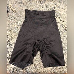 TC Women's black shape wear smoothing XL Shorts